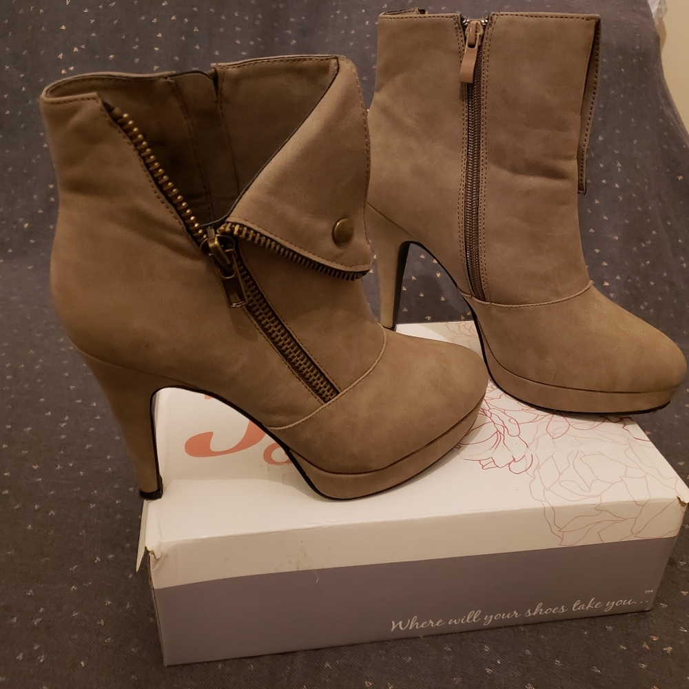 2 Lips Too - Scam Taupe booties for women